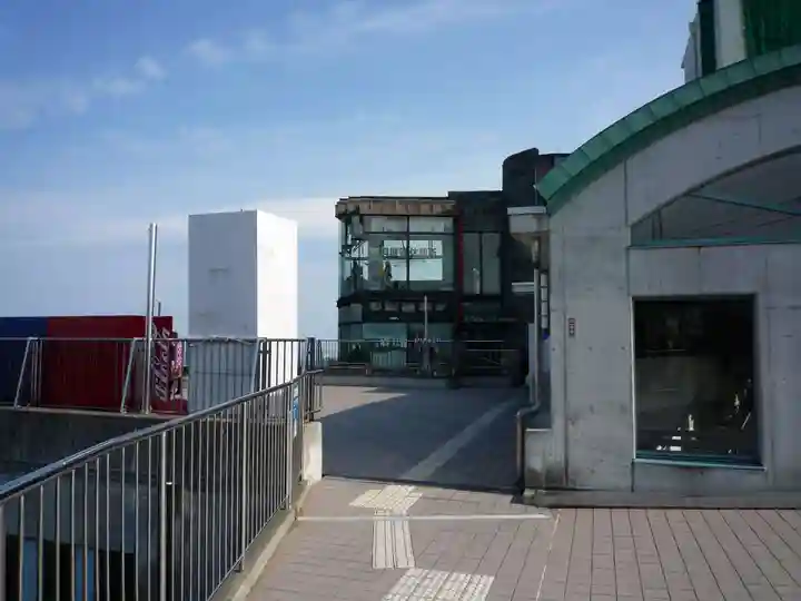 パゴダ平和記念塔のその他建物