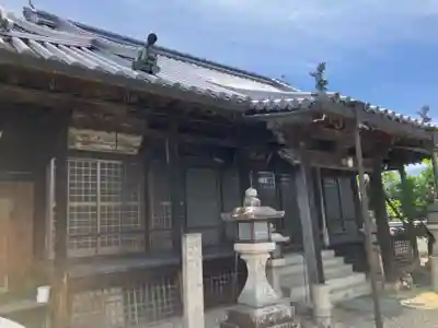 遍照寺の本殿・本堂