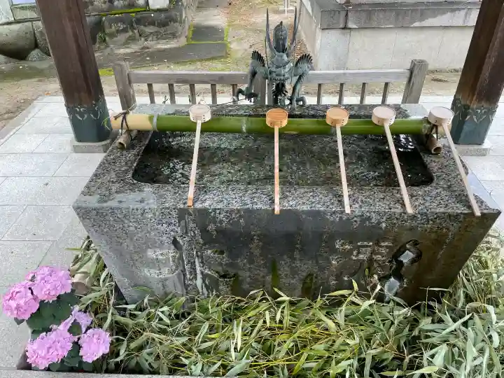 堤治神社の{uncategorized: "未分類", other: "その他", undefined: "問題あり", building: "その他建物", grave: "お墓", sacred_gate: "鳥居", guardian: "狛犬", statue: "像", buddha: "仏像", history: "歴史", nature: "自然", garden: "庭園", animal: "動物", pagoda: "塔", temizu: "手水舎", mountain_gate: "山門・神門", sanctuary: "本殿・本堂", subordinate: "末社・摂社", art: "芸術", scenery: "景色", jizo: "地蔵", ema: "絵馬", goshuin: "御朱印", omikuji: "おみくじ", items: "授与品その他", amulet: "お守り", goshuincho: "御朱印帳", eats: "食事", festival: "お祭り", votive_dance: "神楽", shichigosan: "七五三参", wedding: "結婚式", experience: "体験その他", initially: "初詣", around: "周辺", anti_infection: "感染症対策"}