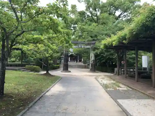 與止日女神社の建物その他