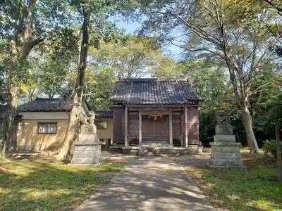 満志麻川神社の本殿