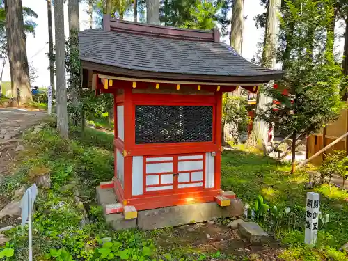 達谷西光寺の建物その他