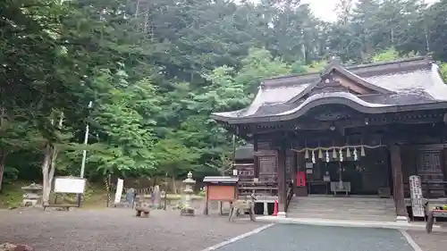 義經神社の本殿