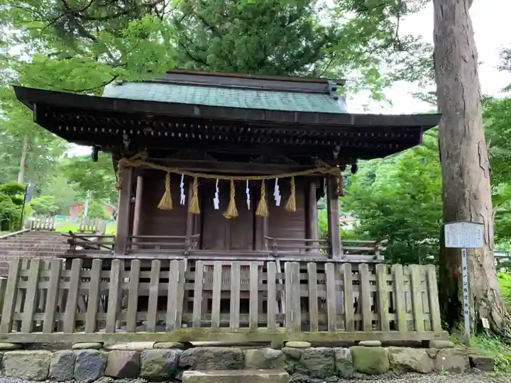 諏訪大社上社前宮の末社・摂社