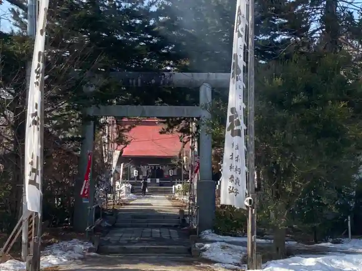 長者山新羅神社の鳥居