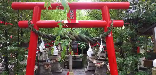 冠稲荷神社の鳥居