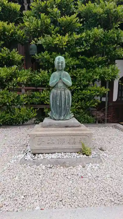 慶栄寺の像