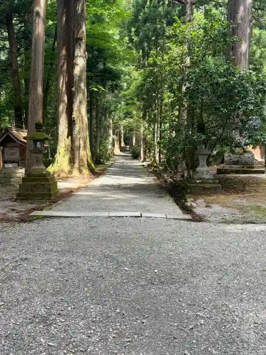 雄山神社中宮祈願殿(富山県)