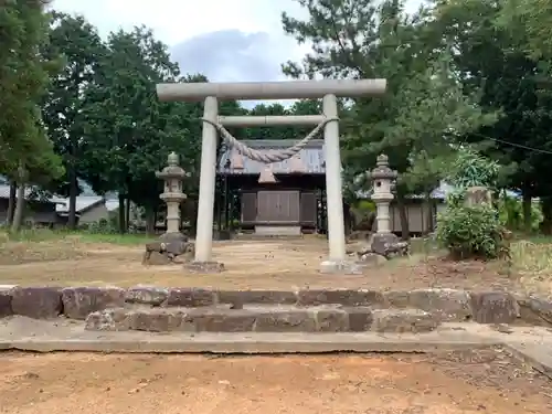 神明社の鳥居