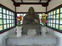 寛永寺(根本中堂)の像