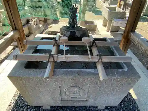 西蓮寺の手水舎