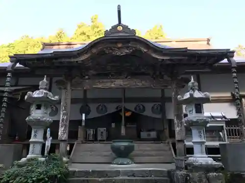 鶴林寺の本殿・本堂
