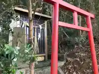 三股村道祖神社の鳥居