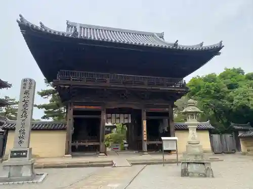 鶴林寺の山門