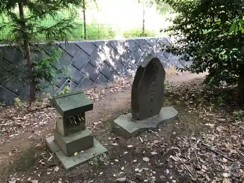 驚神社の末社・摂社