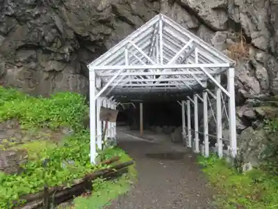 御厨人窟・神明窟(高知県)