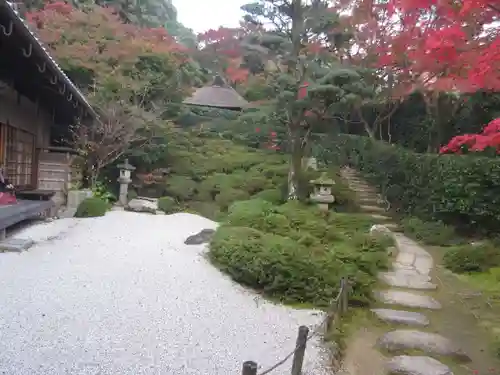 金福寺の庭園