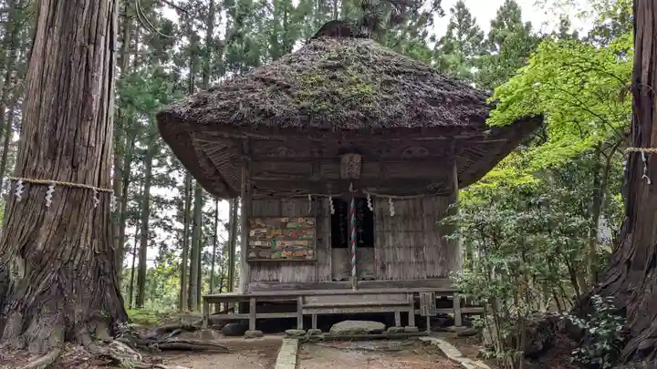 牛尾神社の末社・摂社