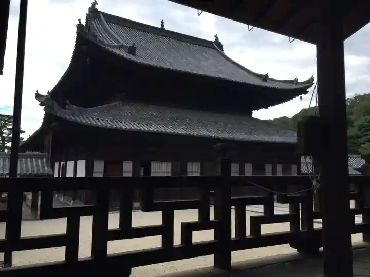 萬福寺の本殿・本堂