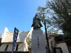 玉造稲荷神社の像