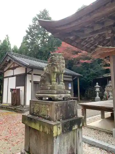 八坂神社・境内社川枯社の狛犬