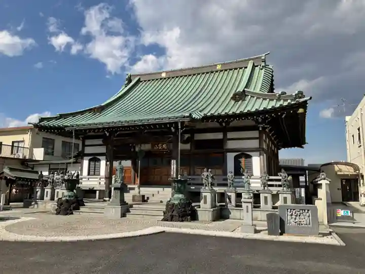 医王寺の本殿・本堂