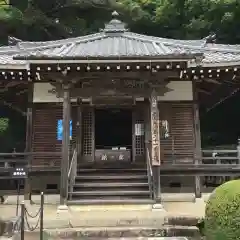 花山院菩提寺の本殿