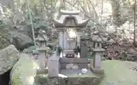 石穴稲荷神社の末社・摂社