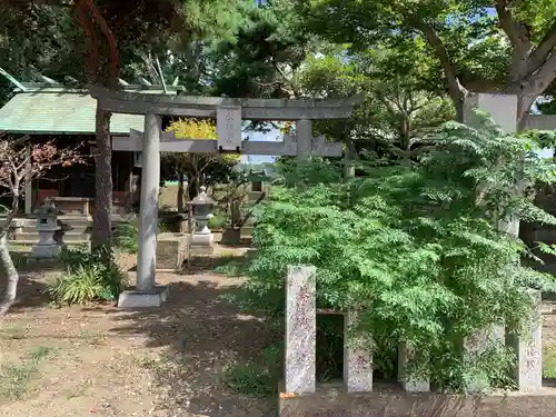 土浦三社神社(水天宮・水神宮・寿寅稲荷神社)の鳥居