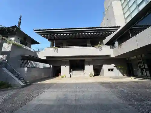 福昌寺の{uncategorized: "未分類", other: "その他", undefined: "問題あり", building: "その他建物", grave: "お墓", sacred_gate: "鳥居", guardian: "狛犬", statue: "像", buddha: "仏像", history: "歴史", nature: "自然", garden: "庭園", animal: "動物", pagoda: "塔", temizu: "手水舎", mountain_gate: "山門・神門", sanctuary: "本殿・本堂", subordinate: "末社・摂社", art: "芸術", scenery: "景色", jizo: "地蔵", ema: "絵馬", goshuin: "御朱印", omikuji: "おみくじ", items: "授与品その他", amulet: "お守り", goshuincho: "御朱印帳", eats: "食事", festival: "お祭り", votive_dance: "神楽", shichigosan: "七五三参", wedding: "結婚式", experience: "体験その他", initially: "初詣", around: "周辺", anti_infection: "感染症対策"}