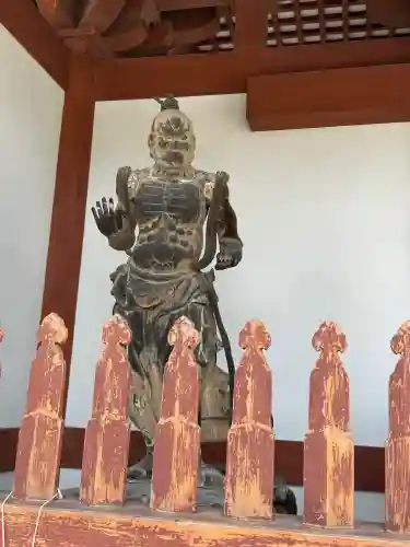叡福寺の{uncategorized: "未分類", other: "その他", undefined: "問題あり", building: "その他建物", grave: "お墓", sacred_gate: "鳥居", guardian: "狛犬", statue: "像", buddha: "仏像", history: "歴史", nature: "自然", garden: "庭園", animal: "動物", pagoda: "塔", temizu: "手水舎", mountain_gate: "山門・神門", sanctuary: "本殿・本堂", subordinate: "末社・摂社", art: "芸術", scenery: "景色", jizo: "地蔵", ema: "絵馬", goshuin: "御朱印", omikuji: "おみくじ", items: "授与品その他", amulet: "お守り", goshuincho: "御朱印帳", eats: "食事", festival: "お祭り", votive_dance: "神楽", shichigosan: "七五三参", wedding: "結婚式", experience: "体験その他", initially: "初詣", around: "周辺", anti_infection: "感染症対策"}