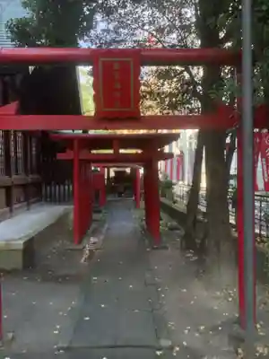 神明社の末社・摂社