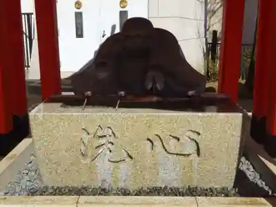 穴八幡宮の手水舎