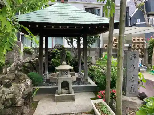 善慶寺の{uncategorized: "未分類", other: "その他", undefined: "問題あり", building: "その他建物", grave: "お墓", sacred_gate: "鳥居", guardian: "狛犬", statue: "像", buddha: "仏像", history: "歴史", nature: "自然", garden: "庭園", animal: "動物", pagoda: "塔", temizu: "手水舎", mountain_gate: "山門・神門", sanctuary: "本殿・本堂", subordinate: "末社・摂社", art: "芸術", scenery: "景色", jizo: "地蔵", ema: "絵馬", goshuin: "御朱印", omikuji: "おみくじ", items: "授与品その他", amulet: "お守り", goshuincho: "御朱印帳", eats: "食事", festival: "お祭り", votive_dance: "神楽", shichigosan: "七五三参", wedding: "結婚式", experience: "体験その他", initially: "初詣", around: "周辺", anti_infection: "感染症対策"}