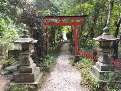 龗神神社の{uncategorized: "未分類", other: "その他", undefined: "問題あり", building: "その他建物", grave: "お墓", sacred_gate: "鳥居", guardian: "狛犬", statue: "像", buddha: "仏像", history: "歴史", nature: "自然", garden: "庭園", animal: "動物", pagoda: "塔", temizu: "手水舎", mountain_gate: "山門・神門", sanctuary: "本殿・本堂", subordinate: "末社・摂社", art: "芸術", scenery: "景色", jizo: "地蔵", ema: "絵馬", goshuin: "御朱印", omikuji: "おみくじ", items: "授与品その他", amulet: "お守り", goshuincho: "御朱印帳", eats: "食事", festival: "お祭り", votive_dance: "神楽", shichigosan: "七五三参", wedding: "結婚式", experience: "体験その他", initially: "初詣", around: "周辺", anti_infection: "感染症対策"}