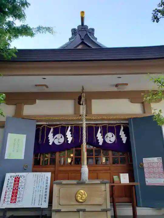 穏田神社の本殿・本堂