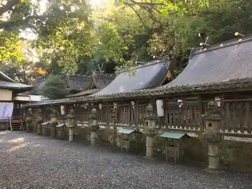 闘鶏神社の末社