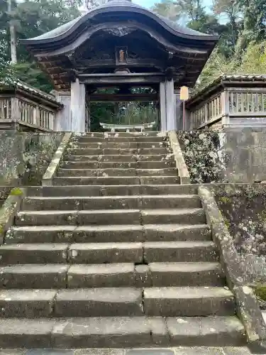 月照寺の{uncategorized: "未分類", other: "その他", undefined: "問題あり", building: "その他建物", grave: "お墓", sacred_gate: "鳥居", guardian: "狛犬", statue: "像", buddha: "仏像", history: "歴史", nature: "自然", garden: "庭園", animal: "動物", pagoda: "塔", temizu: "手水舎", mountain_gate: "山門・神門", sanctuary: "本殿・本堂", subordinate: "末社・摂社", art: "芸術", scenery: "景色", jizo: "地蔵", ema: "絵馬", goshuin: "御朱印", omikuji: "おみくじ", items: "授与品その他", amulet: "お守り", goshuincho: "御朱印帳", eats: "食事", festival: "お祭り", votive_dance: "神楽", shichigosan: "七五三参", wedding: "結婚式", experience: "体験その他", initially: "初詣", around: "周辺", anti_infection: "感染症対策"}