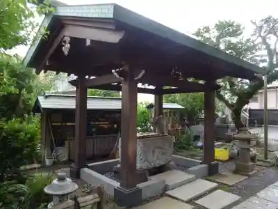 浄土宗 光明山 大蓮寺（照曜会館）の手水舎