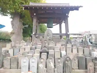 真勝院の{uncategorized: "未分類", other: "その他", undefined: "問題あり", building: "その他建物", grave: "お墓", sacred_gate: "鳥居", guardian: "狛犬", statue: "像", buddha: "仏像", history: "歴史", nature: "自然", garden: "庭園", animal: "動物", pagoda: "塔", temizu: "手水舎", mountain_gate: "山門・神門", sanctuary: "本殿・本堂", subordinate: "末社・摂社", art: "芸術", scenery: "景色", jizo: "地蔵", ema: "絵馬", goshuin: "御朱印", omikuji: "おみくじ", items: "授与品その他", amulet: "お守り", goshuincho: "御朱印帳", eats: "食事", festival: "お祭り", votive_dance: "神楽", shichigosan: "七五三参", wedding: "結婚式", experience: "体験その他", initially: "初詣", around: "周辺", anti_infection: "感染症対策"}