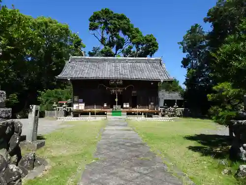 賀久留神社の本殿・本堂