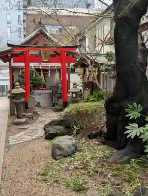 御霊神社の{uncategorized: "未分類", other: "その他", undefined: "問題あり", building: "その他建物", grave: "お墓", sacred_gate: "鳥居", guardian: "狛犬", statue: "像", buddha: "仏像", history: "歴史", nature: "自然", garden: "庭園", animal: "動物", pagoda: "塔", temizu: "手水舎", mountain_gate: "山門・神門", sanctuary: "本殿・本堂", subordinate: "末社・摂社", art: "芸術", scenery: "景色", jizo: "地蔵", ema: "絵馬", goshuin: "御朱印", omikuji: "おみくじ", items: "授与品その他", amulet: "お守り", goshuincho: "御朱印帳", eats: "食事", festival: "お祭り", votive_dance: "神楽", shichigosan: "七五三参", wedding: "結婚式", experience: "体験その他", initially: "初詣", around: "周辺", anti_infection: "感染症対策"}