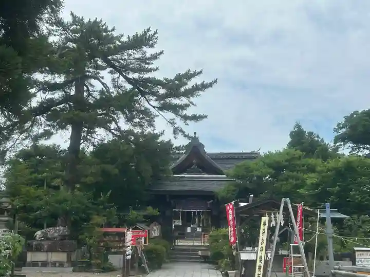 天満宮北野神社の{uncategorized: "未分類", other: "その他", undefined: "問題あり", building: "その他建物", grave: "お墓", sacred_gate: "鳥居", guardian: "狛犬", statue: "像", buddha: "仏像", history: "歴史", nature: "自然", garden: "庭園", animal: "動物", pagoda: "塔", temizu: "手水舎", mountain_gate: "山門・神門", sanctuary: "本殿・本堂", subordinate: "末社・摂社", art: "芸術", scenery: "景色", jizo: "地蔵", ema: "絵馬", goshuin: "御朱印", omikuji: "おみくじ", items: "授与品その他", amulet: "お守り", goshuincho: "御朱印帳", eats: "食事", festival: "お祭り", votive_dance: "神楽", shichigosan: "七五三参", wedding: "結婚式", experience: "体験その他", initially: "初詣", around: "周辺", anti_infection: "感染症対策"}