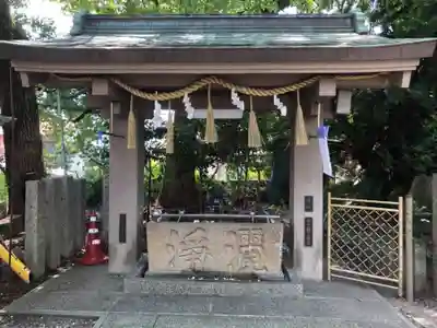 津田八幡神社の手水舎