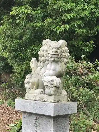 盛八幡大神社の狛犬