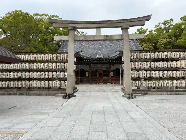 桑名宗社(春日神社)の{uncategorized: "未分類", other: "その他", undefined: "問題あり", building: "その他建物", grave: "お墓", sacred_gate: "鳥居", guardian: "狛犬", statue: "像", buddha: "仏像", history: "歴史", nature: "自然", garden: "庭園", animal: "動物", pagoda: "塔", temizu: "手水舎", mountain_gate: "山門・神門", sanctuary: "本殿・本堂", subordinate: "末社・摂社", art: "芸術", scenery: "景色", jizo: "地蔵", ema: "絵馬", goshuin: "御朱印", omikuji: "おみくじ", items: "授与品その他", amulet: "お守り", goshuincho: "御朱印帳", eats: "食事", festival: "お祭り", votive_dance: "神楽", shichigosan: "七五三参", wedding: "結婚式", experience: "体験その他", initially: "初詣", around: "周辺", anti_infection: "感染症対策"}