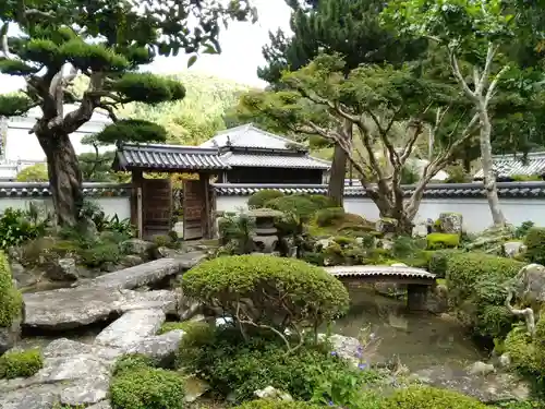 正楽寺の庭園