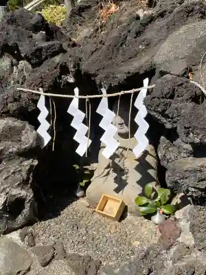 千駄ヶ谷冨士浅間神社の{uncategorized: "未分類", other: "その他", undefined: "問題あり", building: "その他建物", grave: "お墓", sacred_gate: "鳥居", guardian: "狛犬", statue: "像", buddha: "仏像", history: "歴史", nature: "自然", garden: "庭園", animal: "動物", pagoda: "塔", temizu: "手水舎", mountain_gate: "山門・神門", sanctuary: "本殿・本堂", subordinate: "末社・摂社", art: "芸術", scenery: "景色", jizo: "地蔵", ema: "絵馬", goshuin: "御朱印", omikuji: "おみくじ", items: "授与品その他", amulet: "お守り", goshuincho: "御朱印帳", eats: "食事", festival: "お祭り", votive_dance: "神楽", shichigosan: "七五三参", wedding: "結婚式", experience: "体験その他", initially: "初詣", around: "周辺", anti_infection: "感染症対策"}