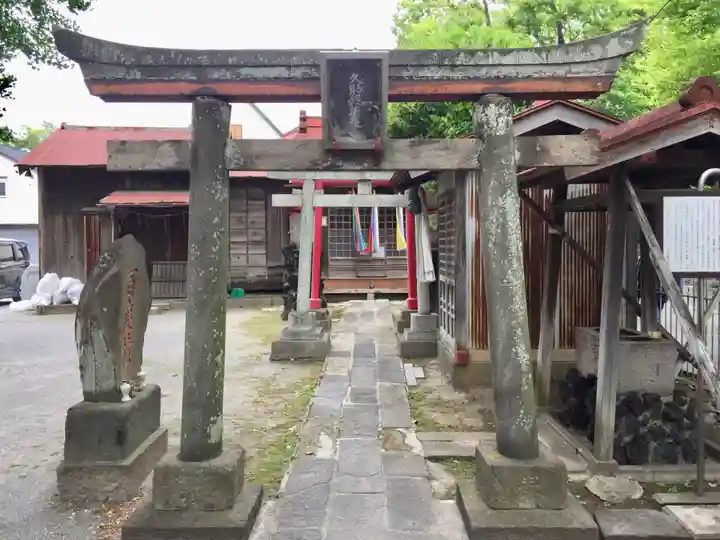 久助稲荷神社の鳥居