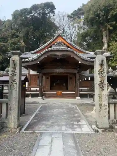 繁多寺の{uncategorized: "未分類", other: "その他", undefined: "問題あり", building: "その他建物", grave: "お墓", sacred_gate: "鳥居", guardian: "狛犬", statue: "像", buddha: "仏像", history: "歴史", nature: "自然", garden: "庭園", animal: "動物", pagoda: "塔", temizu: "手水舎", mountain_gate: "山門・神門", sanctuary: "本殿・本堂", subordinate: "末社・摂社", art: "芸術", scenery: "景色", jizo: "地蔵", ema: "絵馬", goshuin: "御朱印", omikuji: "おみくじ", items: "授与品その他", amulet: "お守り", goshuincho: "御朱印帳", eats: "食事", festival: "お祭り", votive_dance: "神楽", shichigosan: "七五三参", wedding: "結婚式", experience: "体験その他", initially: "初詣", around: "周辺", anti_infection: "感染症対策"}